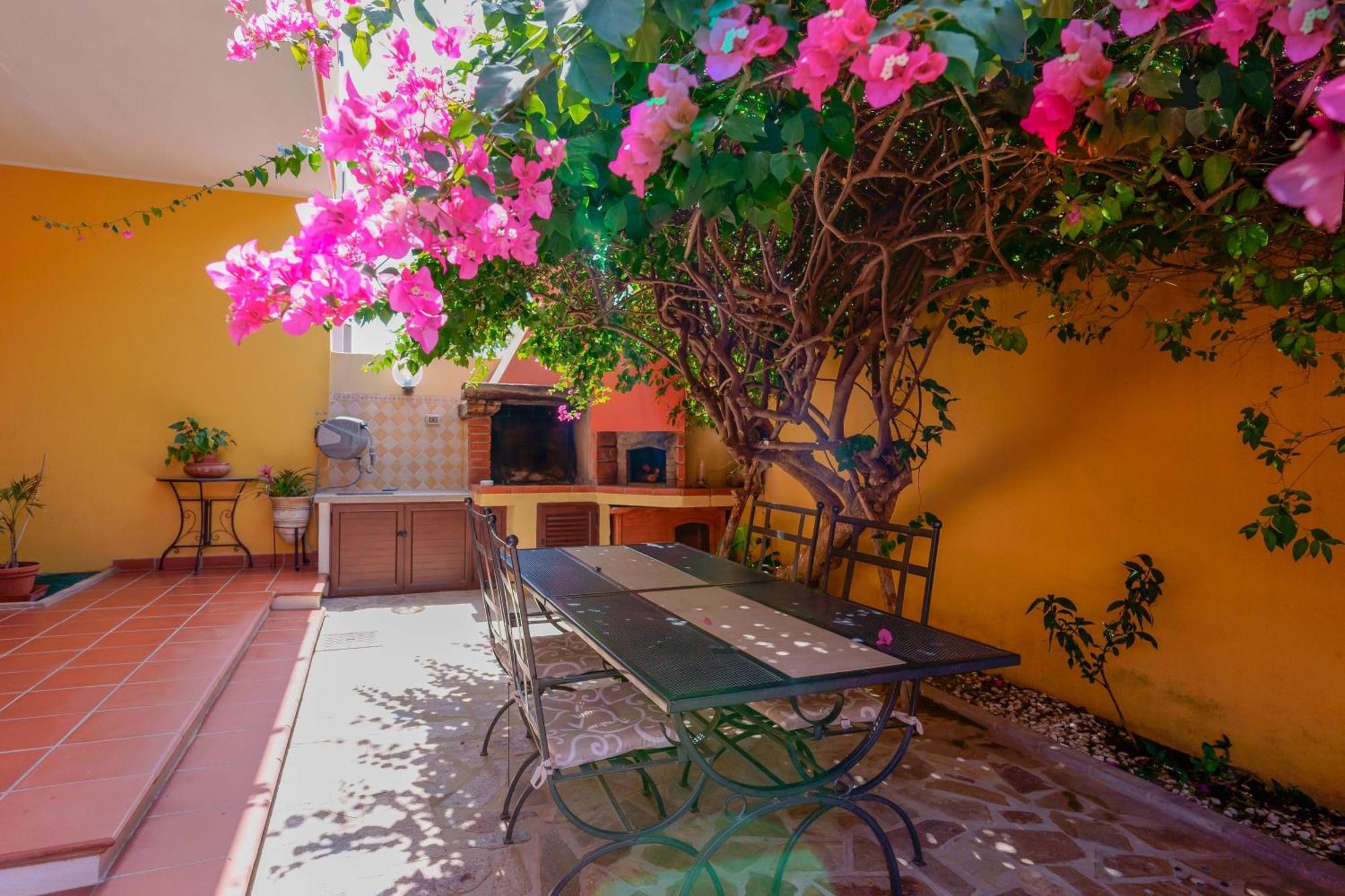 Il Piccolo Giardino Rooms & Breakfast 빌라시미우스 외부 사진